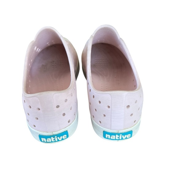 Native Jefferson Slip-On Shoes Milk Pink Shell White Washable Odor Resistant J3 - Picture 5 of 9